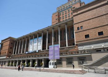 La Intendencia de Montevideo paga más de 12 mil salarios cada mes