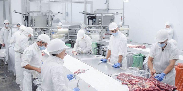 Reabrió Frigorífico Rosario que aspira a iniciar exportaciones en marzo