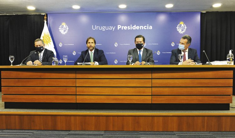 Uruguay se sumó a los países latinoamericanos en confirmar vacunación contra el covid-19