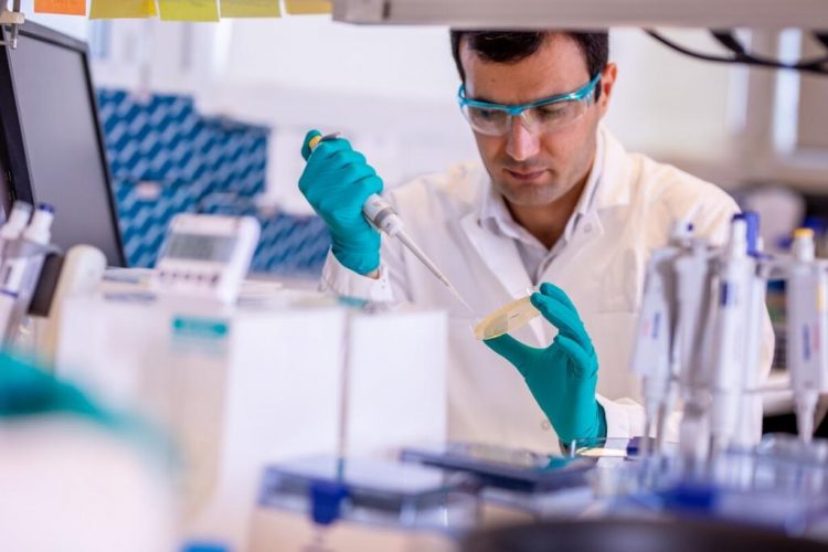 Vacuna: se devela el misterio del contrato entre Unión Europea y AstraZeneca