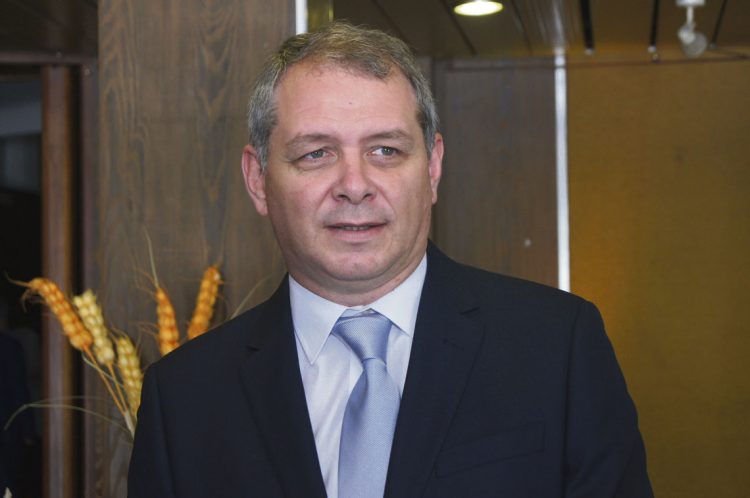 Guillermo López: “El sector de la lechería viene bastante oprimido desde hace muchos años”