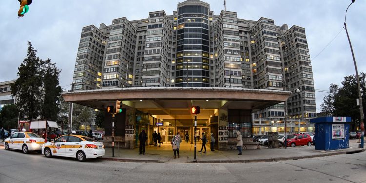 Violación de la laicidad en el hospital universitario