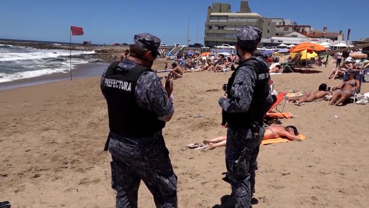 Armada realiza operativos de control en balnearios