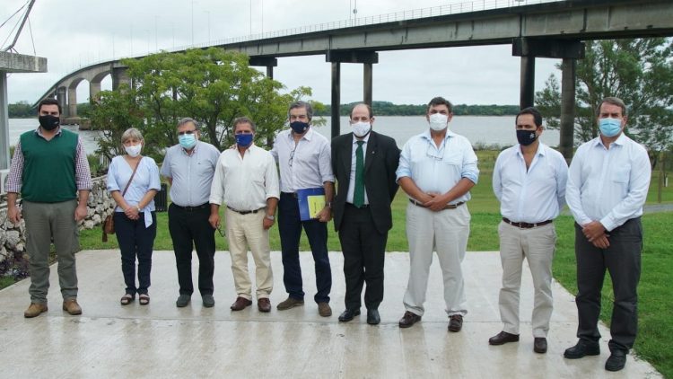 Ministro Uriarte dijo que Uruguay debe producir carne de pescado