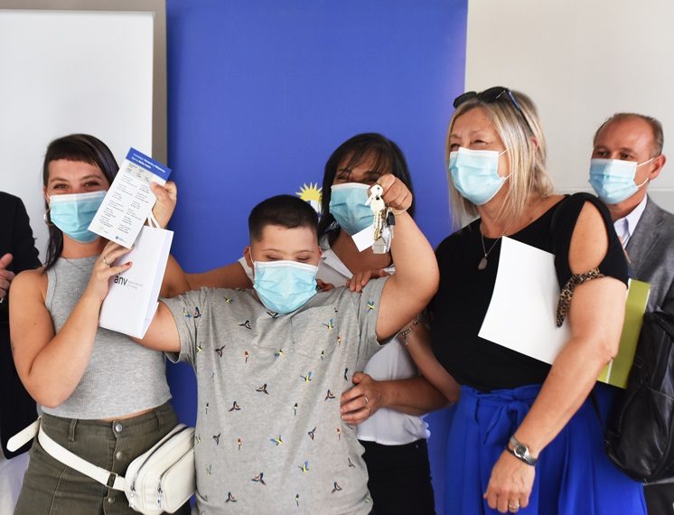 Casa propia: entregan nuevas viviendas en el barrio Bella Italia de Montevideo