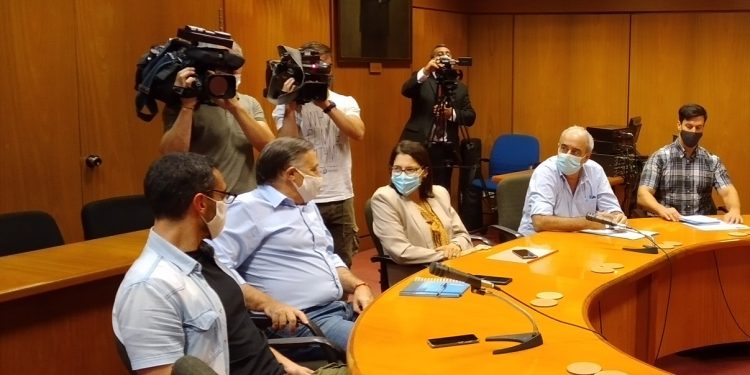 El diputado Fratti dijo que el Parlamento “se ha separado de la gente”