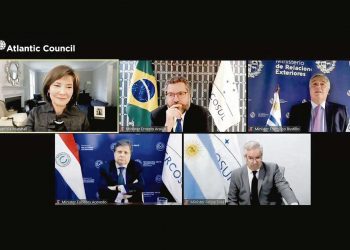 Bustillo afirmó que “es hora de que EE.UU. se preocupe y acerque más a nuestra región”