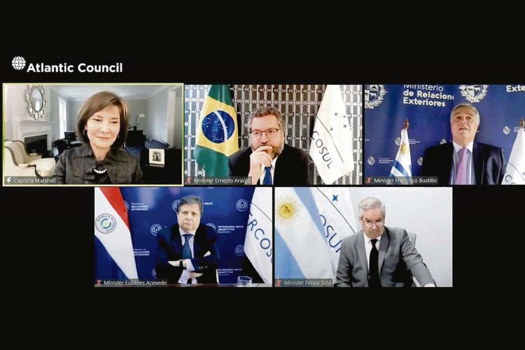 Bustillo afirmó que “es hora de que EE.UU. se preocupe y acerque más a nuestra región”