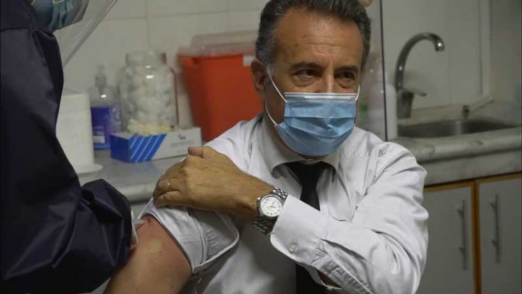 Preocupación por aumento de casos diarios y efecto de la nueva cepa en Brasil