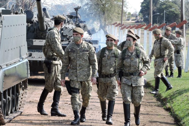 Primera generación de oficiales mujeres