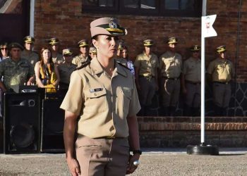 Primera generación de oficiales mujeres