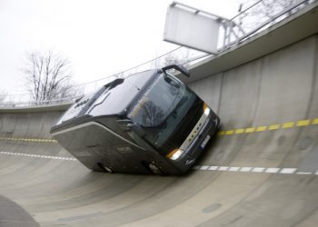 Frenando en la curva