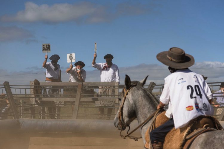 Los jinetes y sus Criollos exhibieron toda su destreza en Maldonado