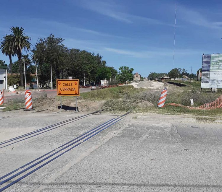 Comerciantes y vecinos afectados por tren de UPM