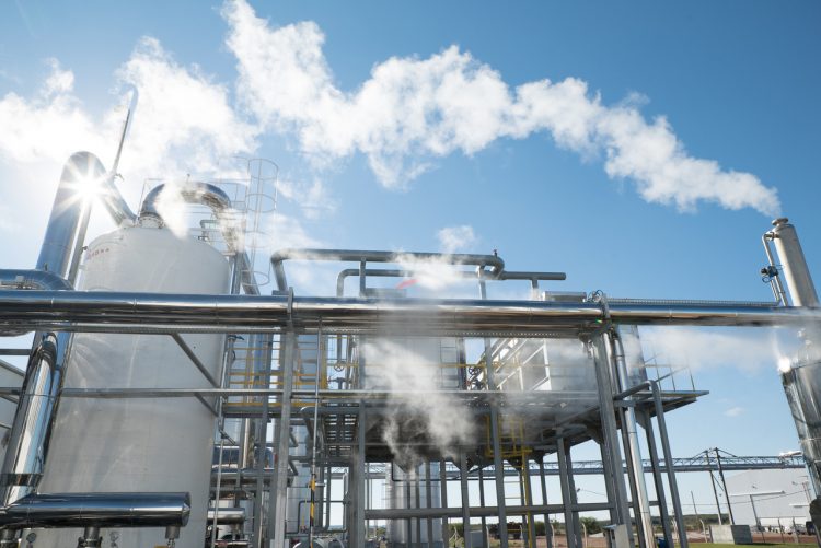 “La falta de leche para algunas industrias es un tema crítico”