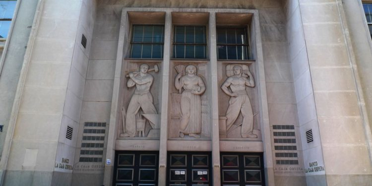 La ideología como sustituto de la religión