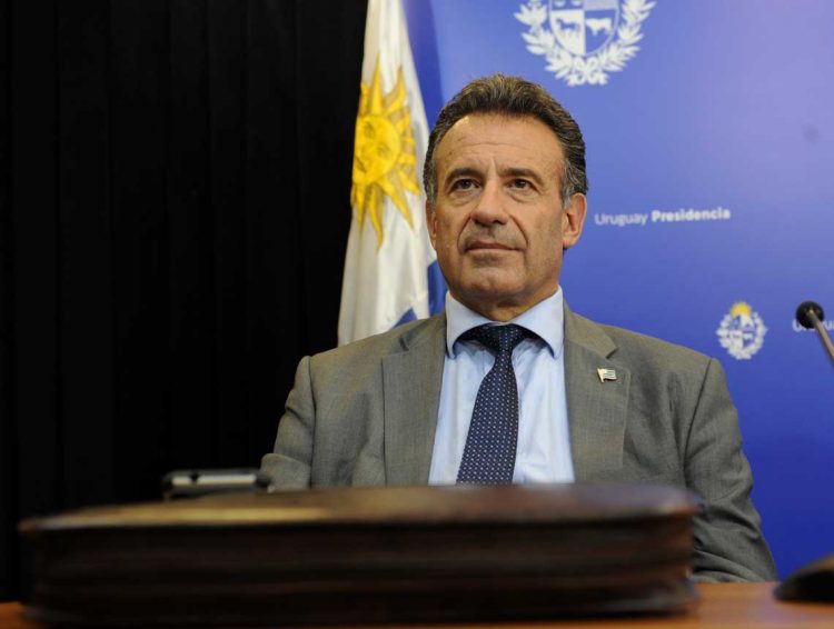 Salinas dijo que “todos debemos ser motores de la vacunación”