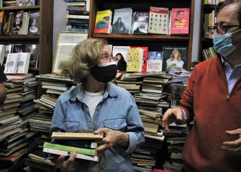 Día del Libro: solidaridad entre alimentos y libros