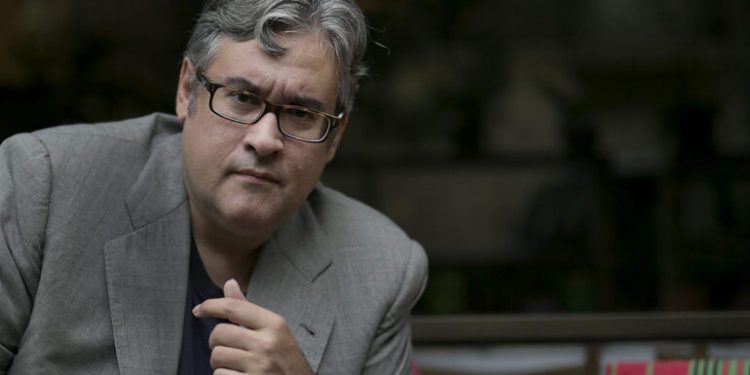 Una biblioteca en el oasis: los 60 libros que recomienda Juan Manuel de Prada