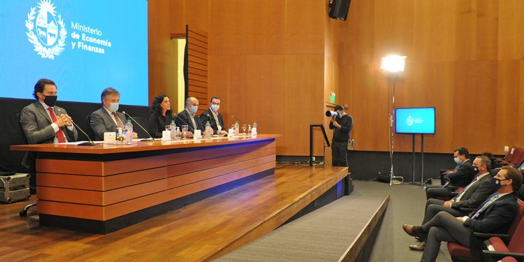 Gobierno anunció que el paquete de ayuda económica ascendió a US$ 900 millones