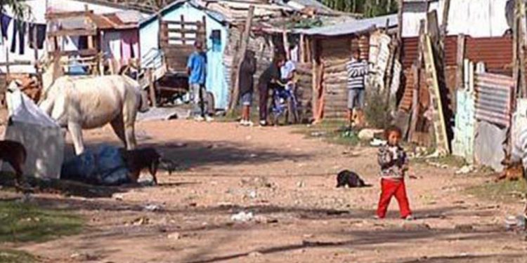 La pandemia exacerbará pobreza e informalidad en América Latina