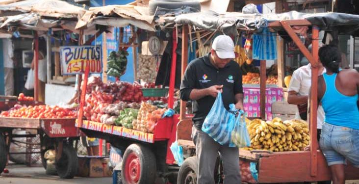 Un nuevo contrato con los trabajadores informales