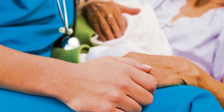 Médicos solicitan participar del debate sobre el proyecto de ley de eutanasia