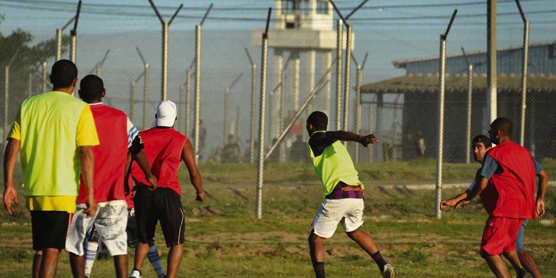 “La política de reinserción social y rehabilitación no puede recaer en un solo ministerio”