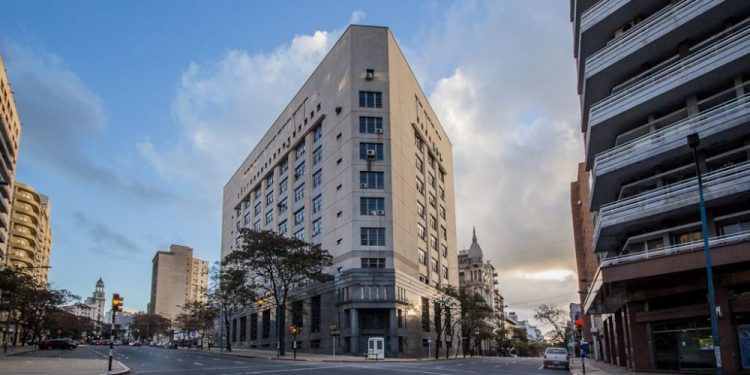 Medidas del BPS y DGI se hacen sentir