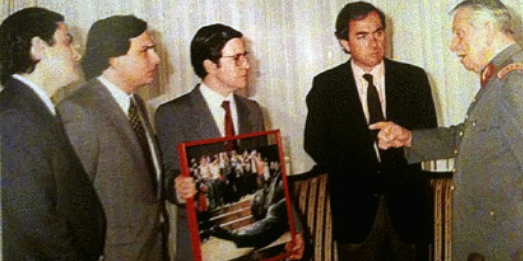 Arquitectos de la impostura