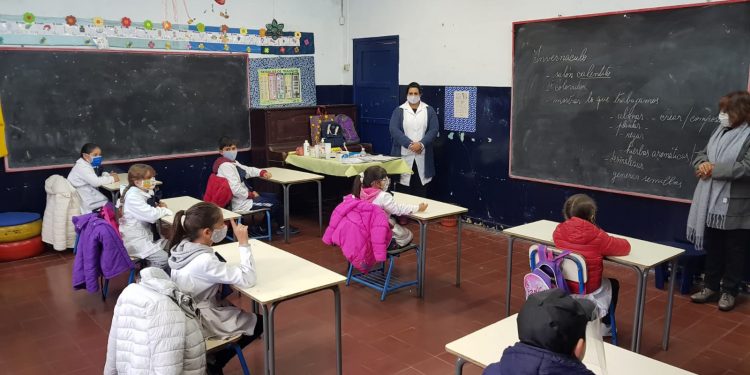 “La lucha contra la deserción escolar comienza con el apoyo familiar”