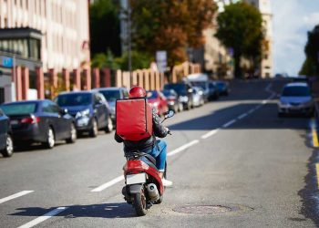 Gastronómicos consideran desmedido el porcentaje cobrado por delivery