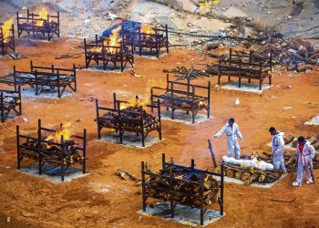 India realizó elecciones regionales mientras proliferan crematorios a gran escala