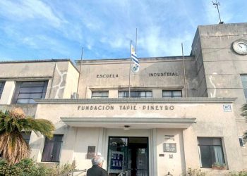 Los trabajadores quieren mantener sus empleos, no vivir del asistencialismo