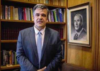 Carlos Camy: “Coalición de partidos distintos nos obliga a dialogar y enriquece la política”