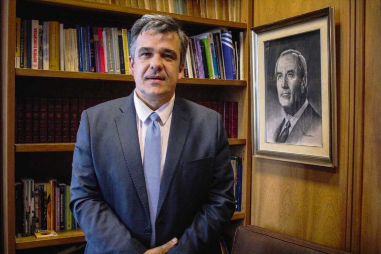 Carlos Camy: “Coalición de partidos distintos nos obliga a dialogar y enriquece la política”