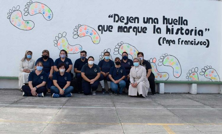 Colegio Madre Carmen: El apostolado de educar