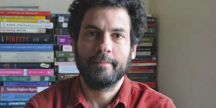 “La inversión pública debería tener un rol mucho más potente, junto a otras políticas de empleo”