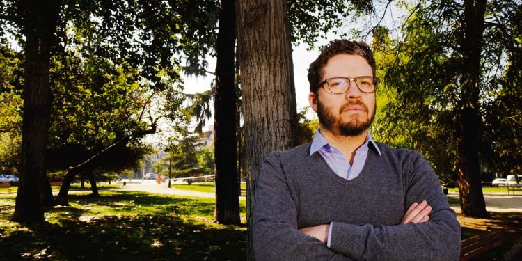 Aldo Madariaga: “El neoliberalismo es más que una teoría económica, es una doctrina y un proyecto político”