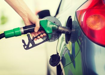 Aumento de combustibles genera reacciones