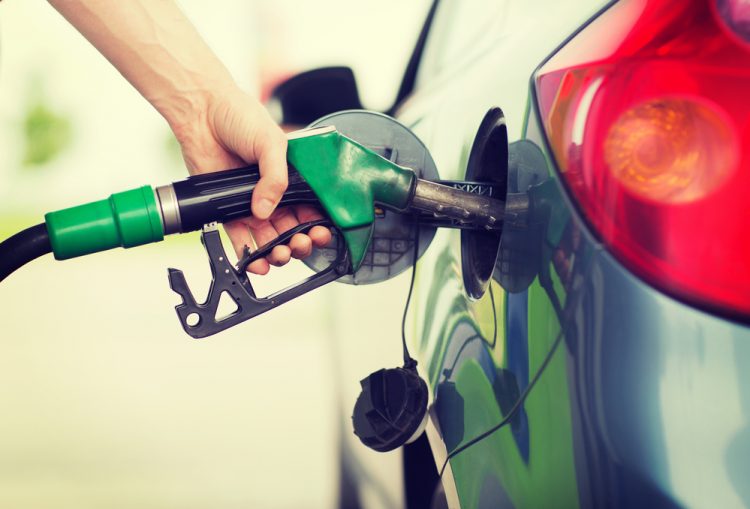 Aumento de combustibles genera reacciones