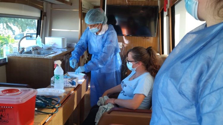 Uruguay evitó colapso sanitario y continúa  proceso de inmunización