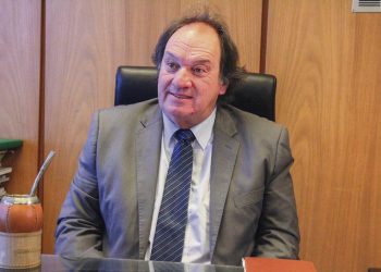 “¿Cómo puede ser que haya un millón de personas que dependan del gobierno?”