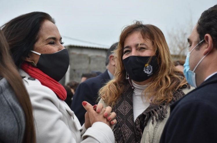 El Ministerio de Viviendas inauguró complejo habitacional para 37 familias