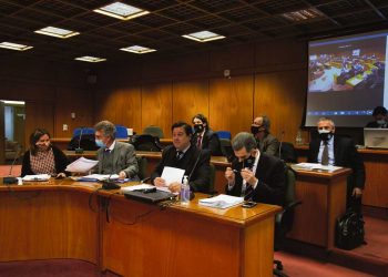 Comparecencia del ministro Peña por ley forestal abre debate por impacto ambiental
