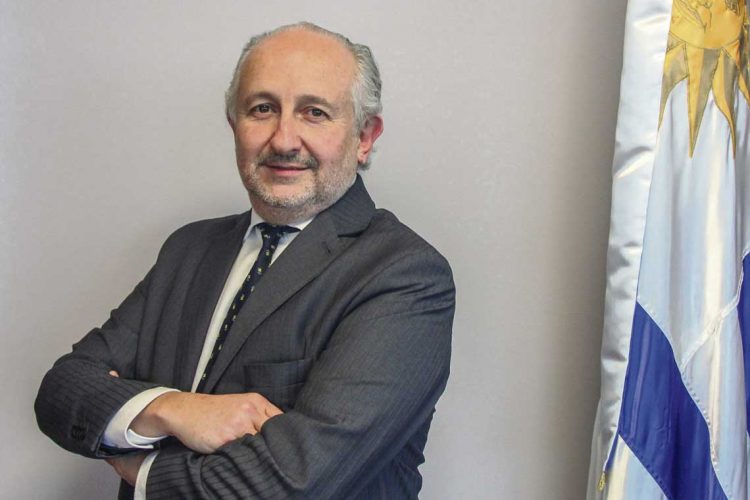 Pablo Da Silveira: “Con el Plan de Política Educativa estamos en la actitud de rendir cuentas”