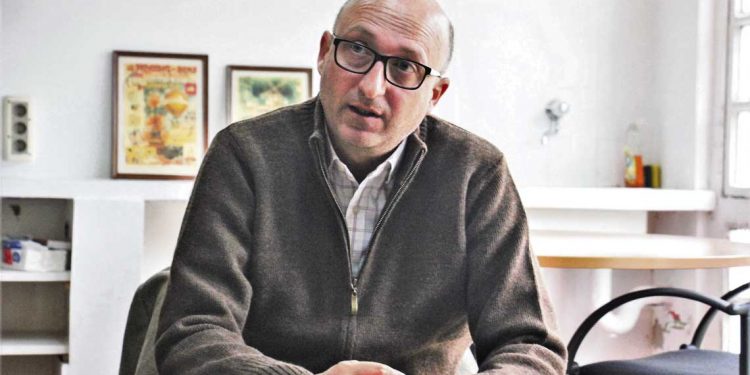 “El periodismo es uno de esos trabajos insustituibles por una máquina”