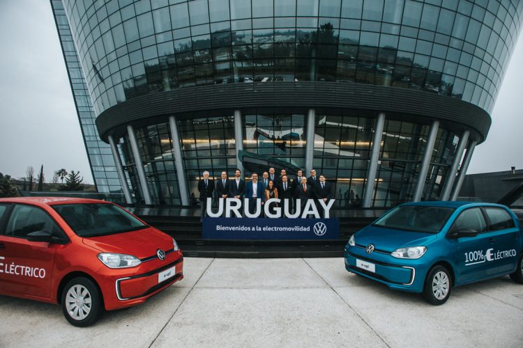 Uruguay fue elegido por Volkswagen para lanzar su estrategia de electrificación en América Latina