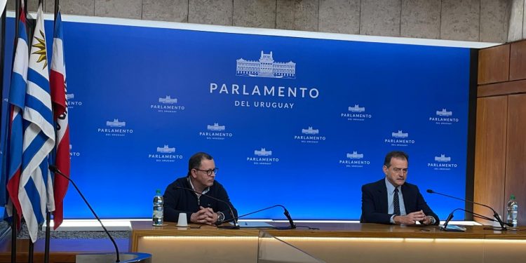 Gobierno analiza propuesta para discutir la racionalización del sistema tributario