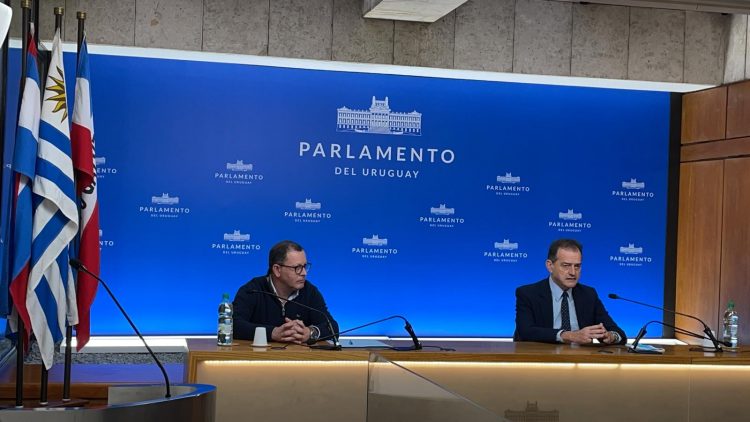 Gobierno analiza propuesta para discutir la racionalización del sistema tributario